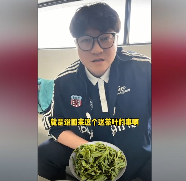 趙鵬：不太清楚賈秀全要球員買茶葉的段子，但這在現(xiàn)實中也正常