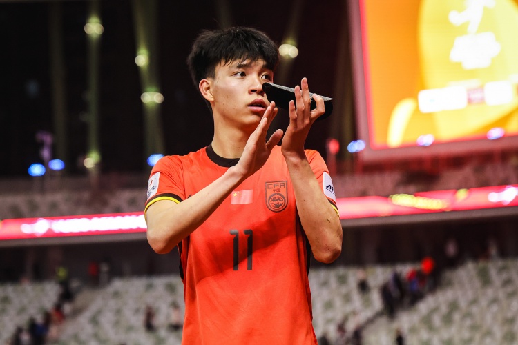 期待首秀！18歲王鈺棟入選中澳戰(zhàn)名單&穿11號(hào)，首進(jìn)國(guó)足正賽名單